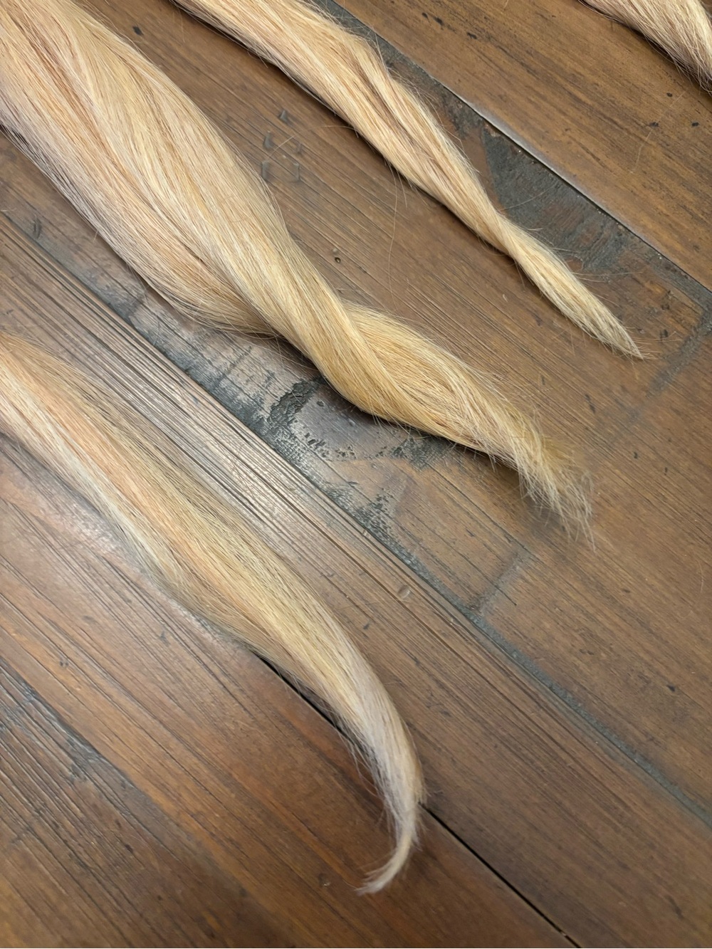 Bellami silk seam 140g butter blonde 16 inch extensions - Picture 7 of 12